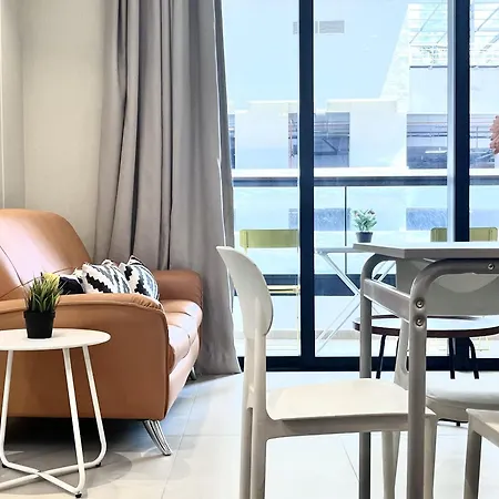 Arcoris Soho By Cj Apartment